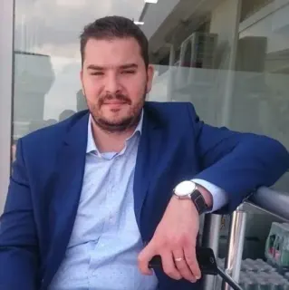 Op. Dr. İsmail Aksu profilinde yer alan galeri fotoğrafı.