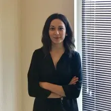 Psk. İrem Erdoğan — Psikoloji. Portre fotoğrafı.