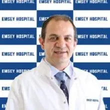 Dr. Öğr. Üyesi Umut Serhat Ektirici — Genel Cerrahi, Pendik, İstanbul. Portre fotoğrafı.