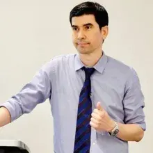 Prof. Dr. Şahin Şenay — Kalp Ve Damar Cerrahisi, Sarıyer, İstanbul. Portre fotoğrafı.