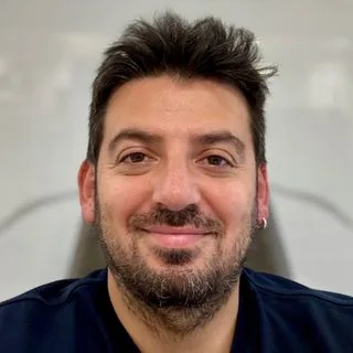 Op. Dr. Mehmet Haşim Güner — Plastik Rekonstrüktif Ve Estetik Cerrahi, Beşiktaş, İstanbul. Portre fotoğrafı.