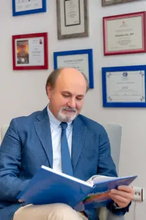 Prof. Dr. Muhitdin Eski profilinde yer alan galeri fotoğrafı.