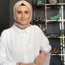 Dyt. Betül Yıldız — Diyetisyen. Portre fotoğrafı.
