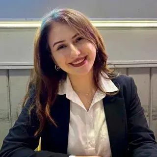Psk. Dan. Berna Öztürk — Antalya. Portre fotoğrafı.