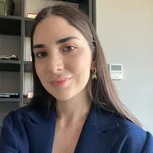 Psk. Zeynep Yaşar — Psikoloji, Ankara. Portre fotoğrafı.