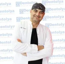 Dt. Murat Pektaş — Diş Hekimi, İstanbul. Portre fotoğrafı.