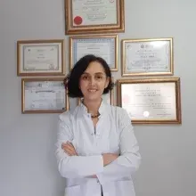 Op. Dr. Ebru Yaltı — Kadın Hastalıkları Ve Doğum, Aydın. Portre fotoğrafı.