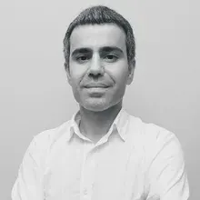 Uzm. Dr. Zafer Tapancı — Psikiyatri. Portre fotoğrafı.
