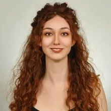 Psk. Merve Akşahin — Psikoloji. Portre fotoğrafı.