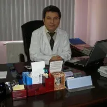 Op. Dr. Ünal Ersoy — Kadın Hastalıkları Ve Doğum, Gaziantep. Portre fotoğrafı.