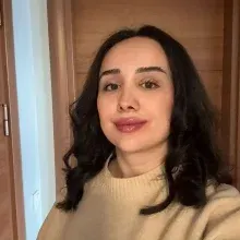 Kl. Psk. Tuğba Özdemir Kızılay — Psikoloji, İstanbul. Portre fotoğrafı.