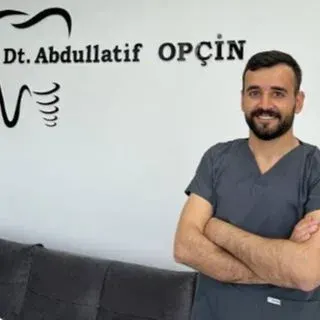 Dt. Abdullatif Opçin — Diş Hekimi, Kayapınar, Diyarbakır. Portre fotoğrafı.