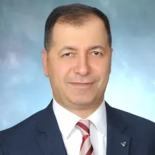 Op. Dr. Muzaffer Öztürk — Göz Hastalıkları, İstanbul. Portre fotoğrafı.