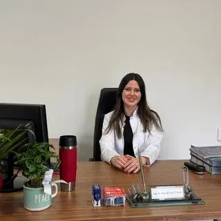 Uzm. Dr. Büşra Duman Ünsal — Dermatoloji, Kayseri. Portre fotoğrafı.