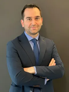 Doç. Dr. İhsan Kuzucu profilinde yer alan galeri fotoğrafı.