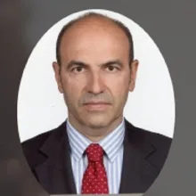 Prof. Dr. Ulukan İnan — Ortopedi Ve Travmatoloji, Eskişehir. Portre fotoğrafı.