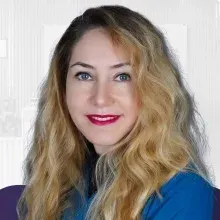 Dt. Aylin Karadeniz — Diş Hekimi, İstanbul. Portre fotoğrafı.
