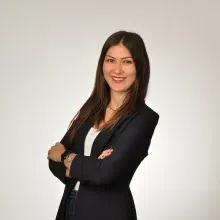 Kl. Psk. Dr. Simay Selli — Psikoloji, Tekirdağ. Portre fotoğrafı.