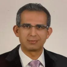 Op. Dr. Cahit Bozyel — Kadın Hastalıkları Ve Doğum, Antalya. Portre fotoğrafı.