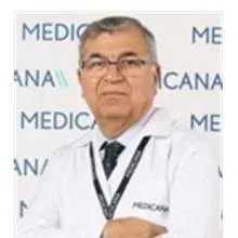 Prof. Dr. Reşit Mıstık — Enfeksiyon Hastalıkları, Nilüfer, Bursa. Portre fotoğrafı.