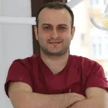 Dr. Dt. Muhammet Saka — Trabzon. Portre fotoğrafı.