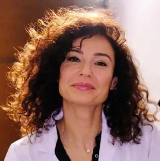 Op. Dr. Gülfem Güllüoğlu profilinde yer alan galeri fotoğrafı.