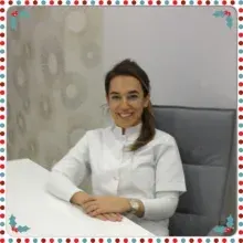 Dt. Sezen Bozkurt — Diş Hekimi, Adana. Portre fotoğrafı.