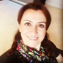 Uzm. Dr. Hatice Alkan Akdağ — Psikiyatri, Bursa. Portre fotoğrafı.