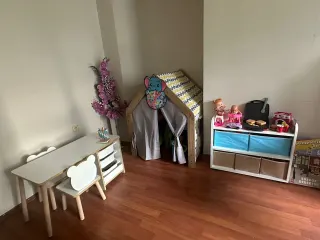 Dkt. Melis Üretken profilinde yer alan galeri fotoğrafı.