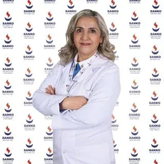 Uzm. Dr. Özgül Balık Çoban — Dermatoloji, Şehitkamil, Gaziantep. Portre fotoğrafı.