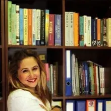 Uzm. Psk. Duygu Yüksel — Psikoloji, Beylikdüzü, İstanbul. Portre fotoğrafı.