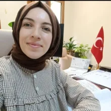 Psk. Dan. Ami̇ne Kübra İski̇n — Psikolojik Danışma ve Rehberlik. Portre fotoğrafı.
