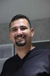 Dr. Dt. Mehmet Fuat Bozaba profilinde yer alan galeri fotoğrafı.