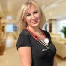 Uzm. Dr. Betül Açıkalın — Tıbbi Onkoloji, Ümraniye, İstanbul. Portre fotoğrafı.