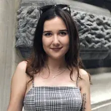 Psk. Melis Mutlu — Psikoloji. Portre fotoğrafı.