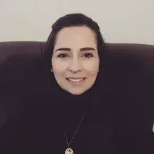 Psk. Yasemin Solak Çalıkoğlu — Psikoloji, Kadıköy, İstanbul. Portre fotoğrafı.