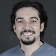 Dr. Öğr. Üyesi Abdullah Ekizer — Ortodonti, Kayseri. Portre fotoğrafı.