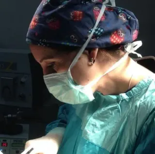 Op. Dr. Aliye Ceyla Özbayoğlu profilinde yer alan galeri fotoğrafı.