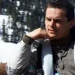Op. Dr. Alper Bayraktar — Plastik Rekonstrüktif Ve Estetik Cerrahi, Bursa. Portre fotoğrafı.