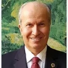 Prof. Dr. Şahap Atik — Ortopedi Ve Travmatoloji, Ankara. Portre fotoğrafı.