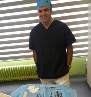 Dr. Dt. Arman Duraduryan profilinde yer alan galeri fotoğrafı.