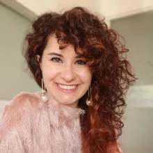 Dyt. Elif Özcan — Diyetisyen, Ankara. Portre fotoğrafı.