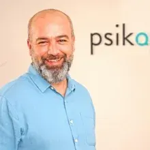 Kl. Psk. Cem Kaya. Portre fotoğrafı.