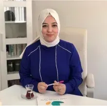 Dyt. Hale Cemile Üyüt — Diyetisyen, Konya. Portre fotoğrafı.