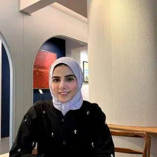 Erg. Büşra Akpınar — Ergoterapi, İstanbul. Portre fotoğrafı.