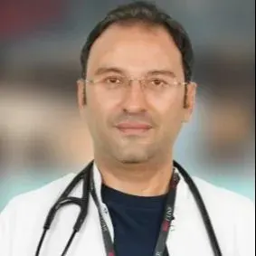 Uzm. Dr. Ömer Boduroğlu — İç Hastalıkları, Küçükçekmece, İstanbul. Portre fotoğrafı.