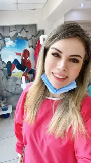 Uzm. Dt. Aybüke İpek Atik profilinde yer alan galeri fotoğrafı.