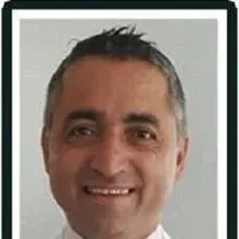 Prof. Dr. Özgür Duman — Çocuk Nörolojisi, Konyaaltı, Antalya. Portre fotoğrafı.