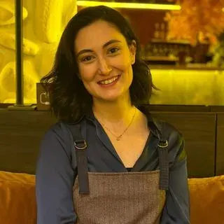 Psk. Elif Keçeci — Psikoloji, Kayseri. Portre fotoğrafı.