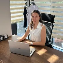 Fzt. Buket Görgülü — Fizyoterapi Ve Rehabilitasyon, İstanbul. Portre fotoğrafı.
